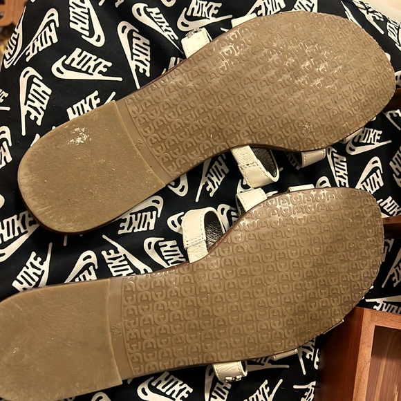 Sam Edelman white sandals size 8.5 Bought last year - Picture 3 of 4